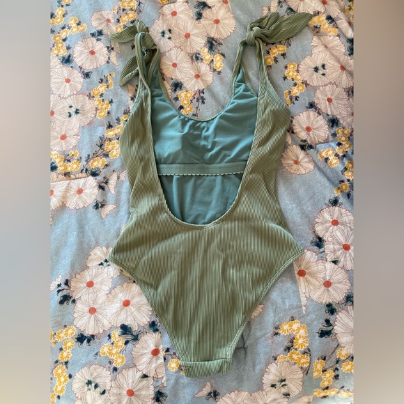 Swimsuit - Picture 2 of 3